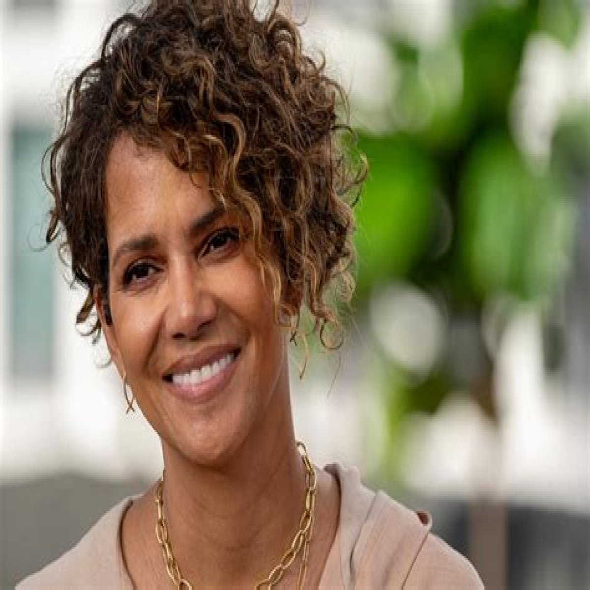 Halle Berry celebrates 57th birthday with rare pics of ‘not so mini’ daughter Nahla