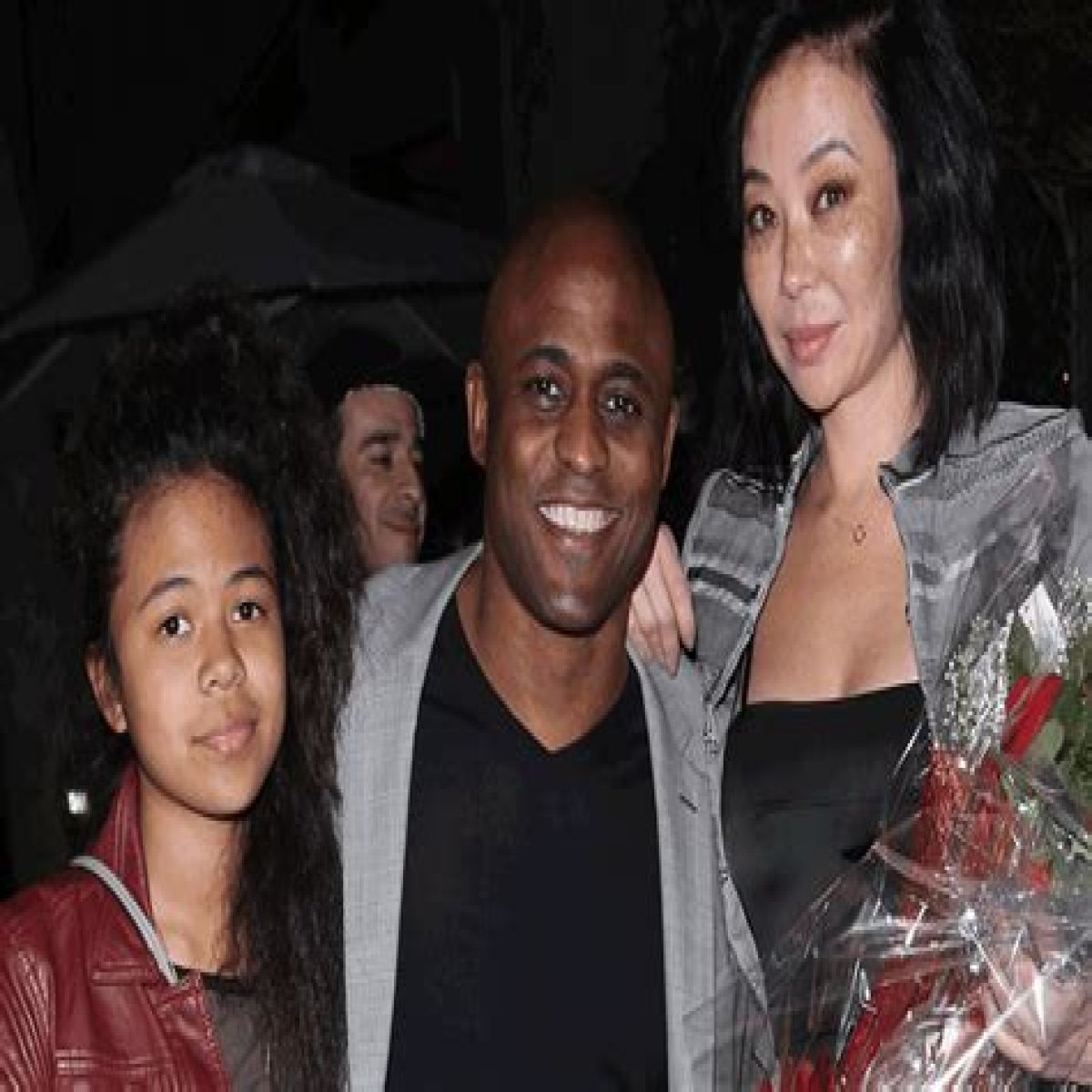 Is Wayne Brady gay or married to a woman? Net worth, height, age, daughter